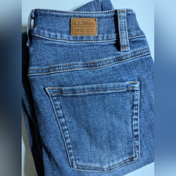 L.L. Bean skinny stretch jeans - Picture 6 of 6
